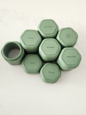 Cadence Capsules Set in Eucalyptus - 5 Medium, 2 Small, 1 Extender